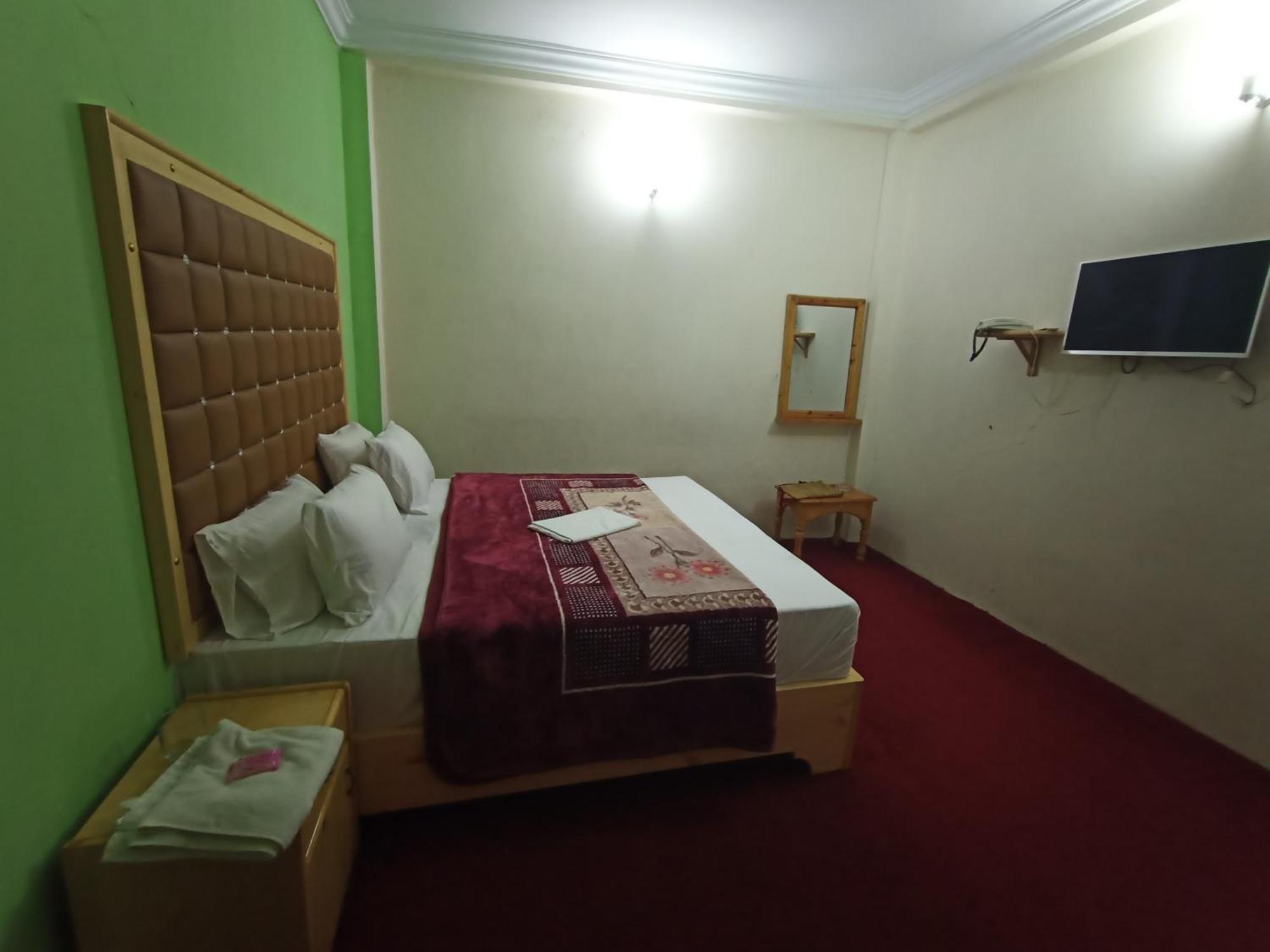 F R Darya E Swat Hotel Saidu Sharif Экстерьер фото
